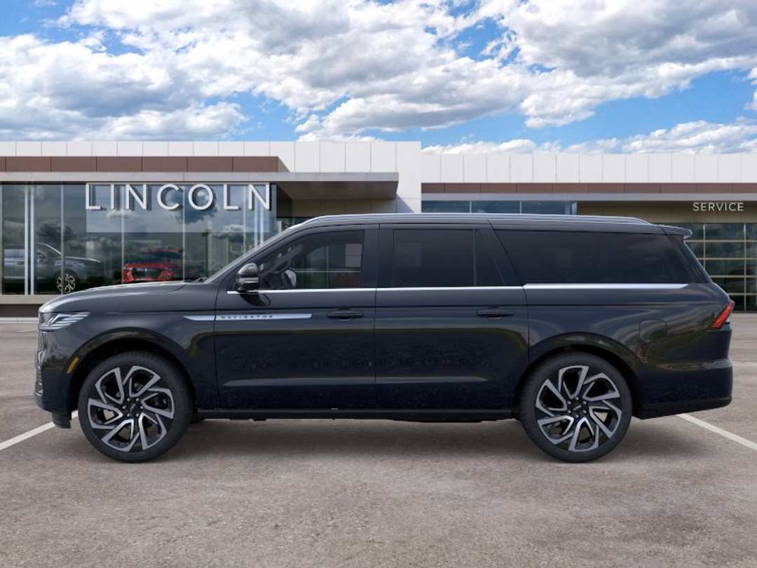2026 Lincoln Navigator L Reserve - Image 3