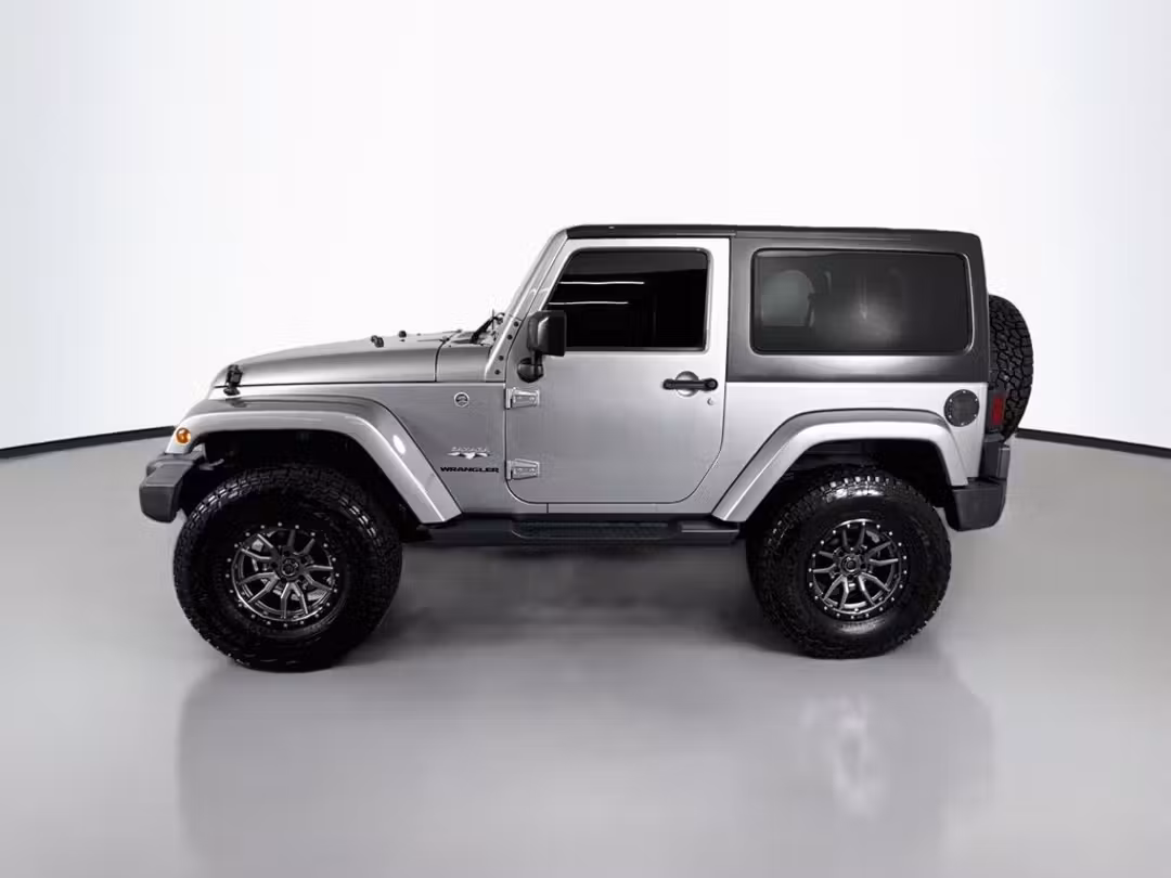 2016 Jeep Wrangler Sahara - Image 2