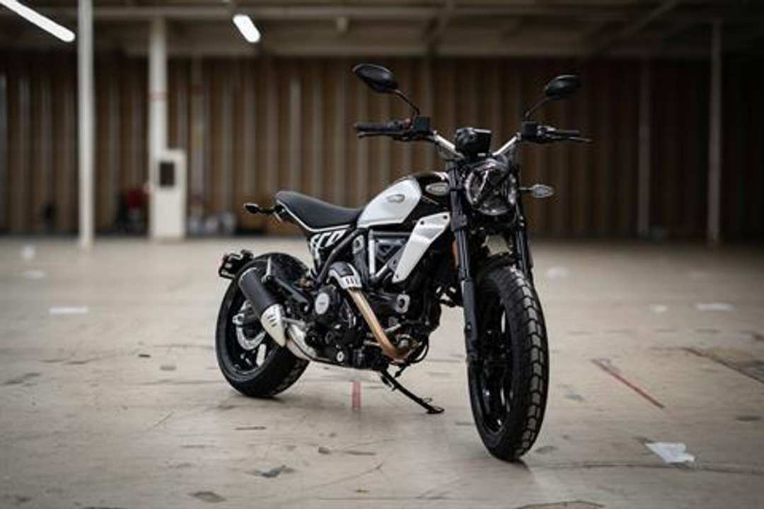2024 Ducati Scr Icon - Image 2
