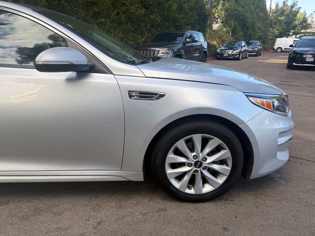 2018 Kia Optima EX - Image 3