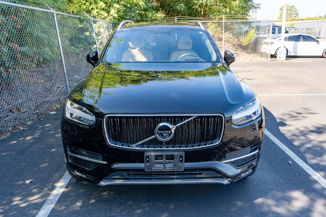 2018 Volvo Xc90 T6 Momentum - Image 2