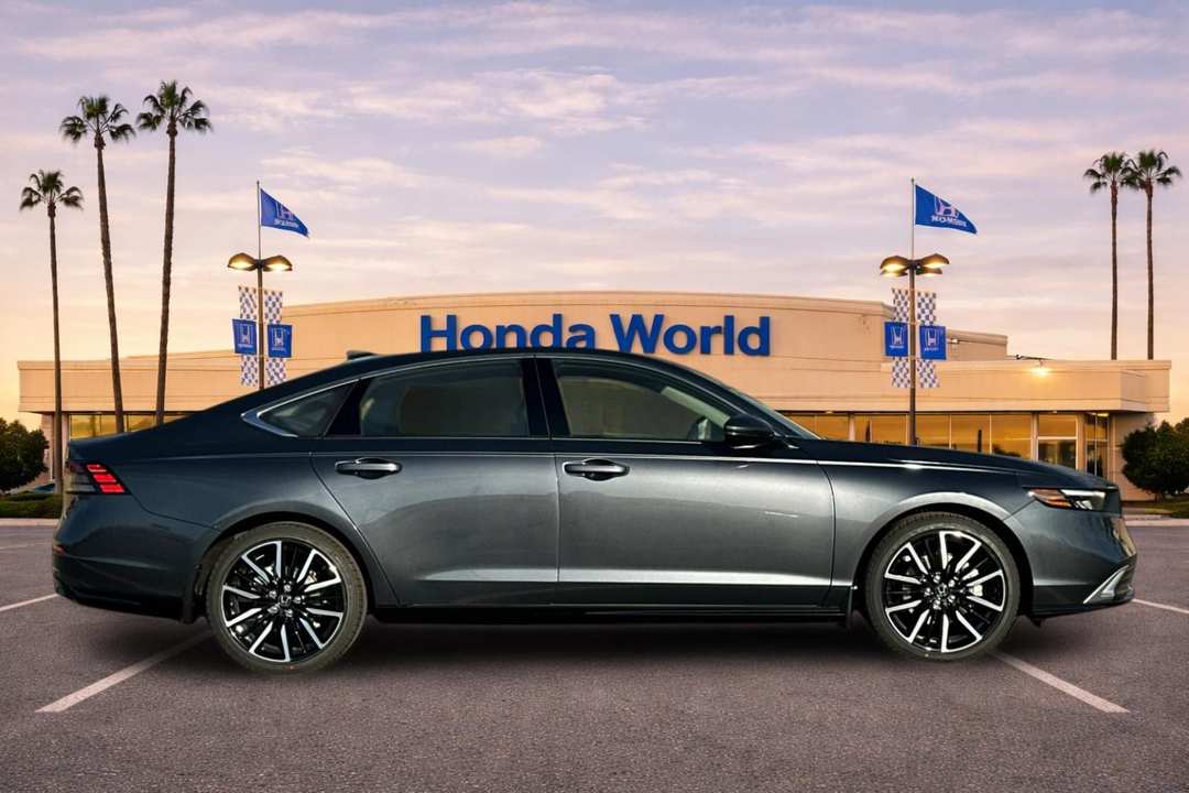 2026 Honda Accord Hybrid Touring - Image 3