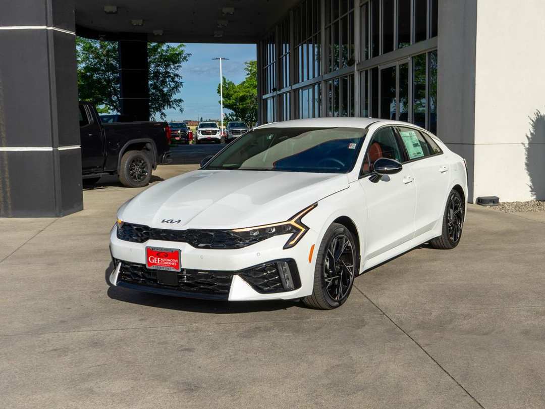 2026 Kia K5 GTLine - Image 3
