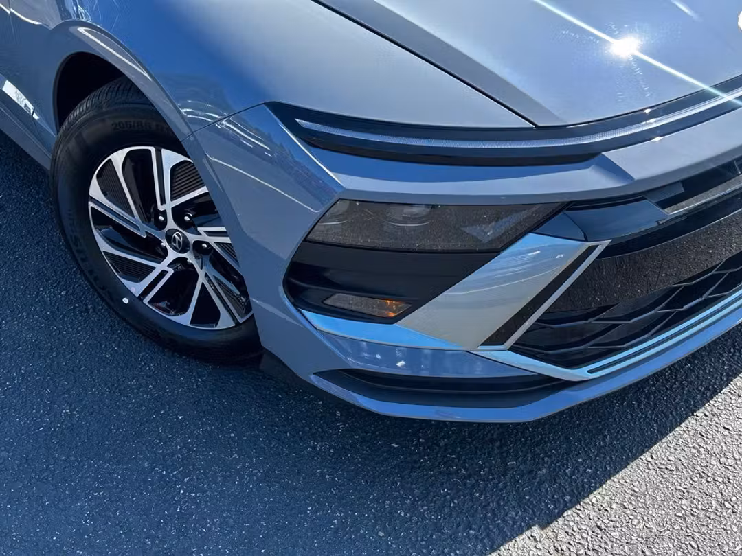 2026 Hyundai Sonata Hybrid Blue - Image 2