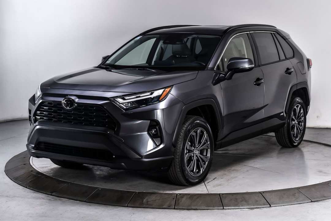 2025 Toyota Rav4 Hybrid XLE Premium - Image 2