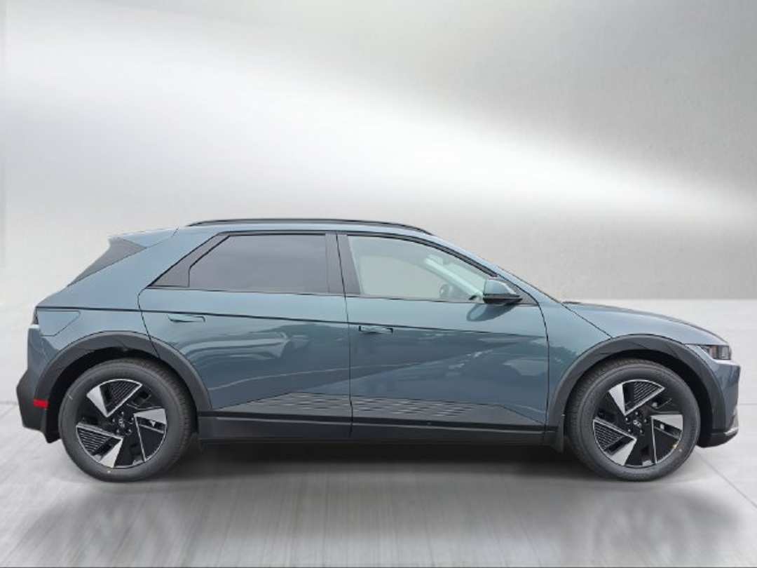 2027 Hyundai Ioniq 5 SEL - Image 2