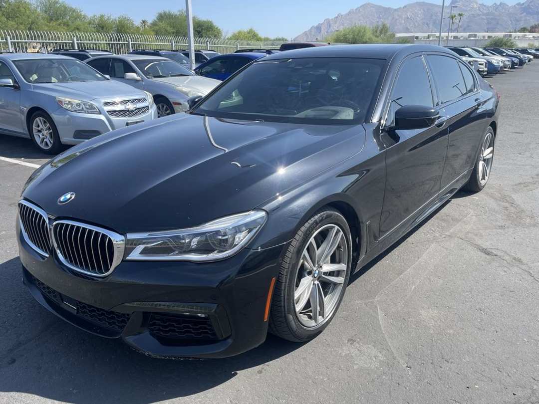 2019 BMW 7 Series 750i xDrive - Image 3