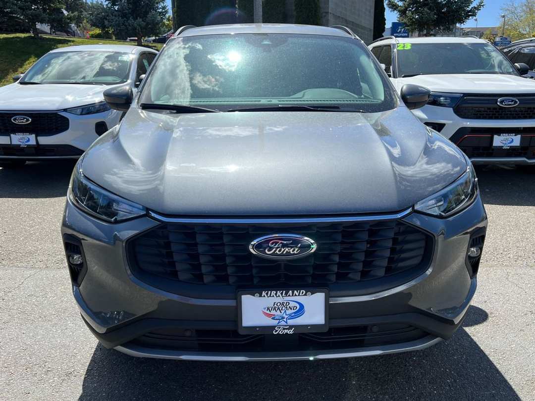 2023 Ford Escape Plug-In Hybrid Base - Image 2