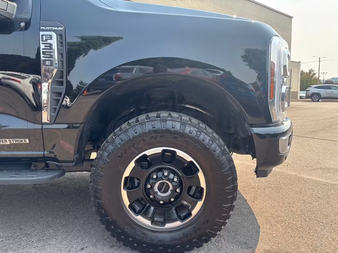 2026 Ford F-350Sd Platinum - Image 2