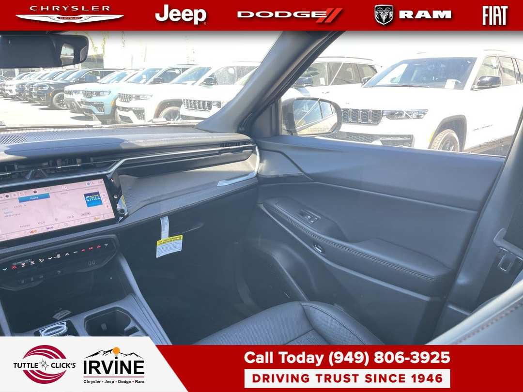 2026 Jeep Cherokee Overland - Image 3