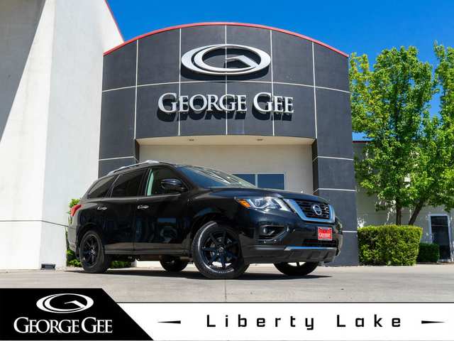 2017 Nissan Pathfinder SL