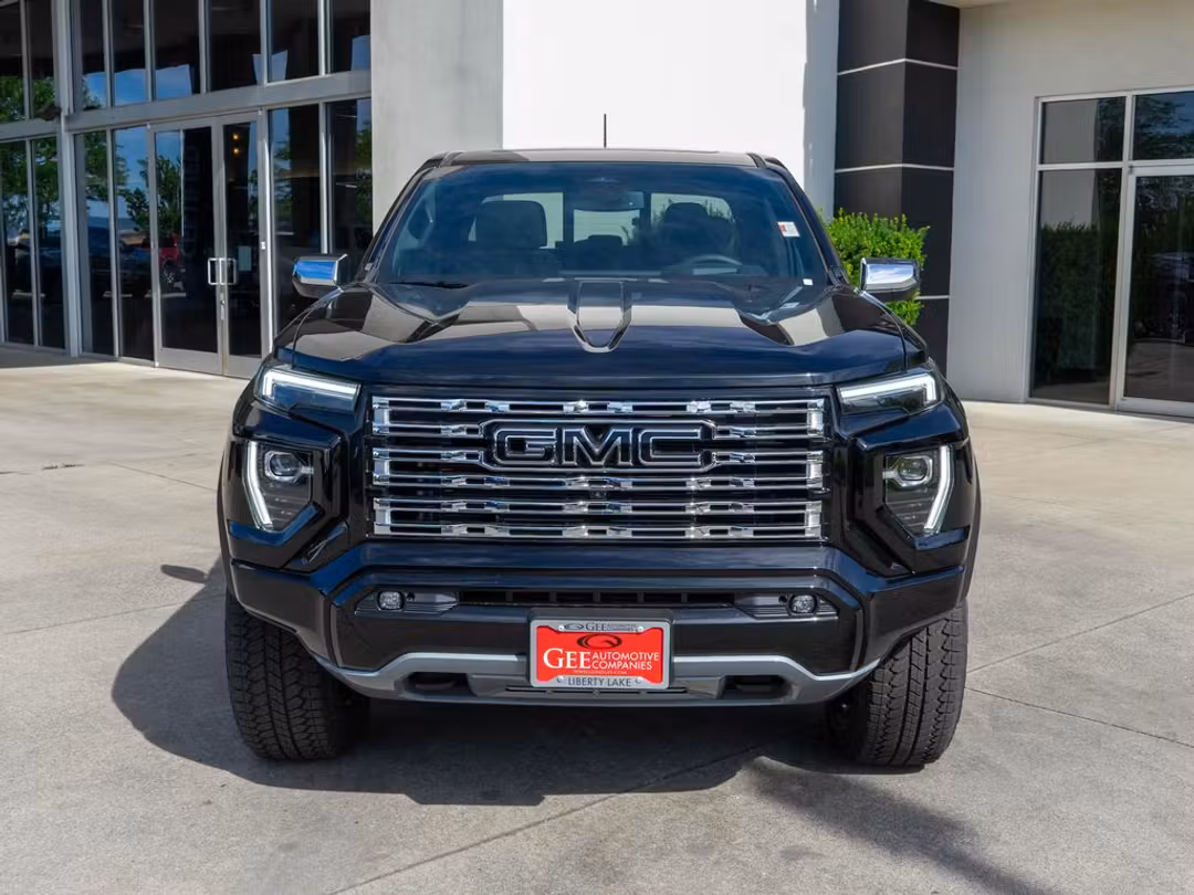 2026 GMC Canyon Denali - Image 2