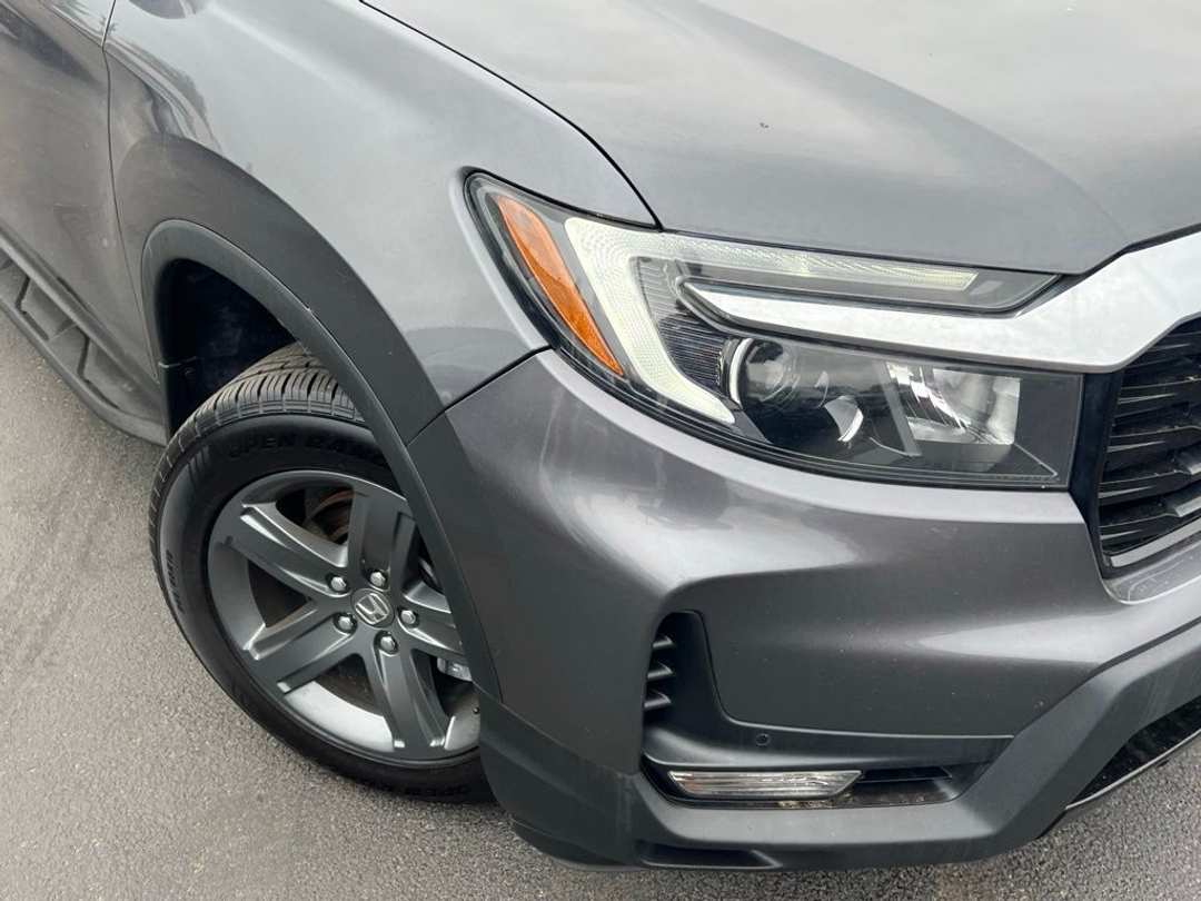2023 Honda Ridgeline RTLE - Image 2