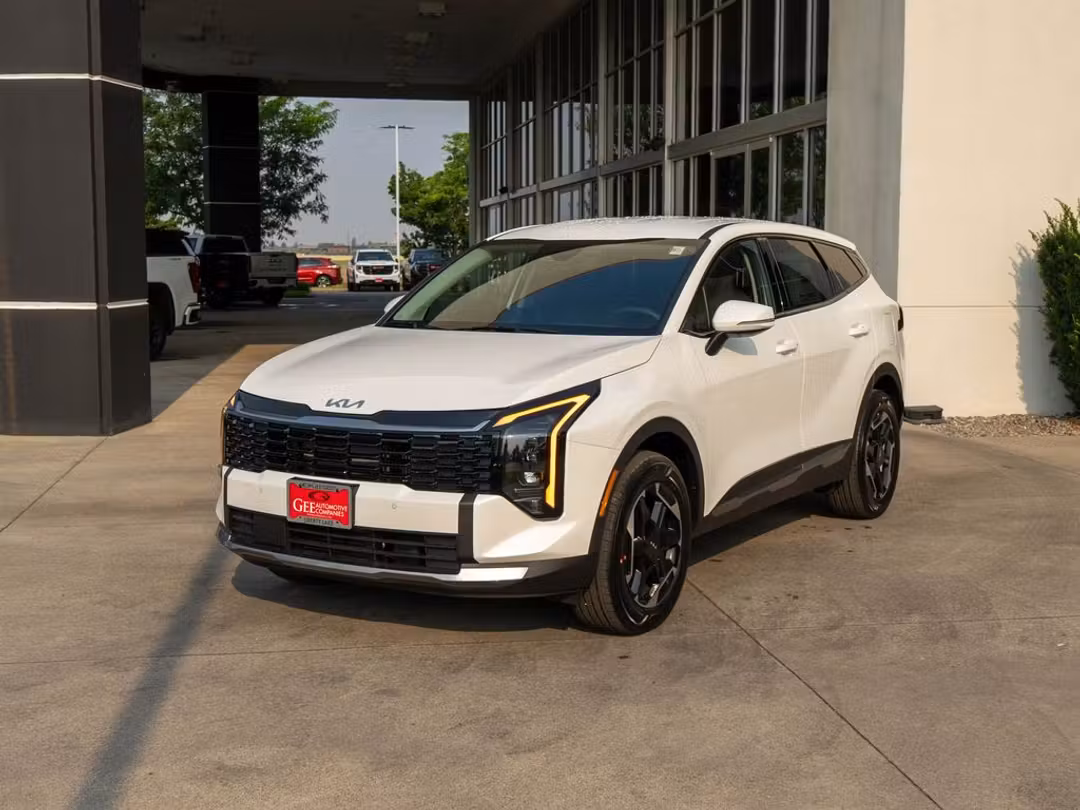 2027 Kia Sportage Hybrid S - Image 3