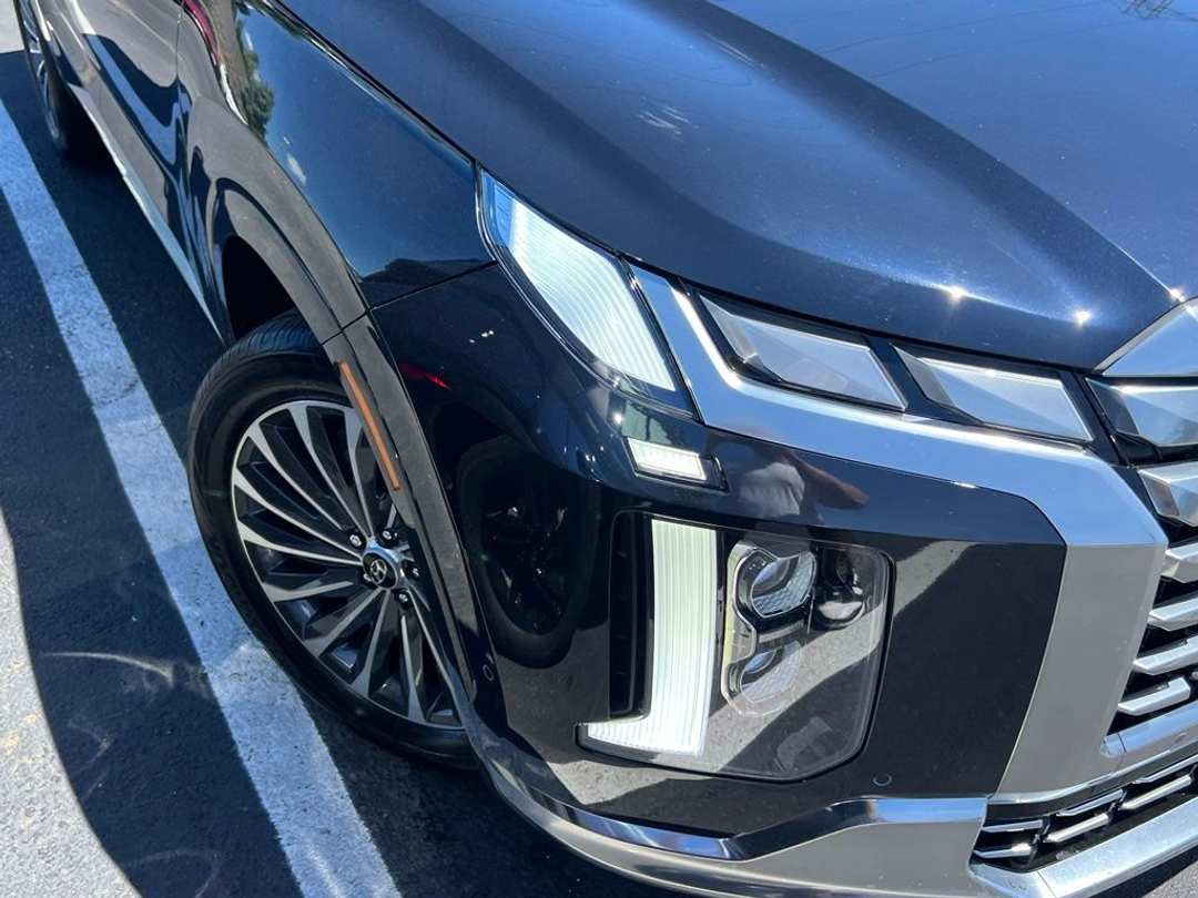 2024 Hyundai Palisade Calligraphy - Image 2