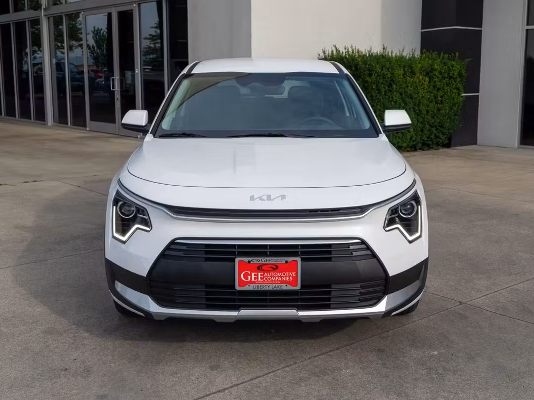 2026 Kia Niro LX - Image 2