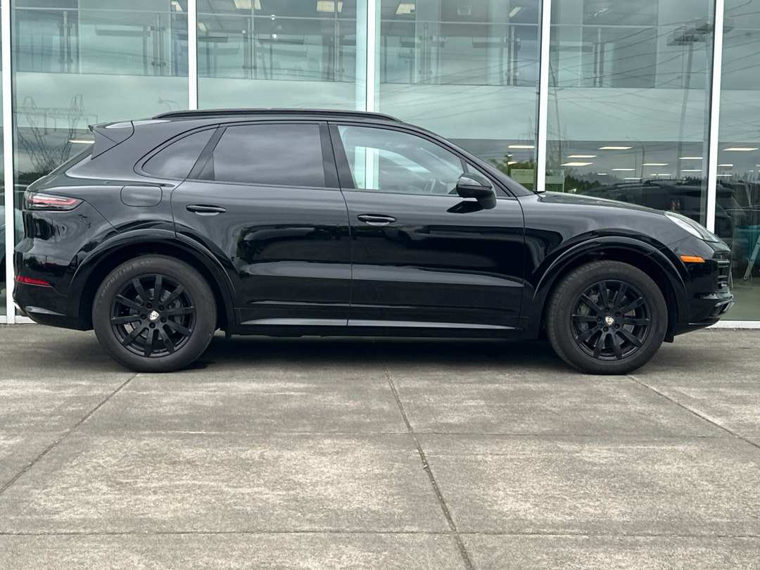 2020 Porsche Cayenne S - Image 2