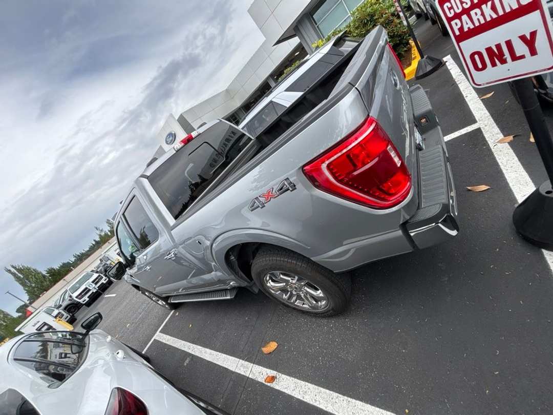 2022 Ford F-150 XLT - Image 3