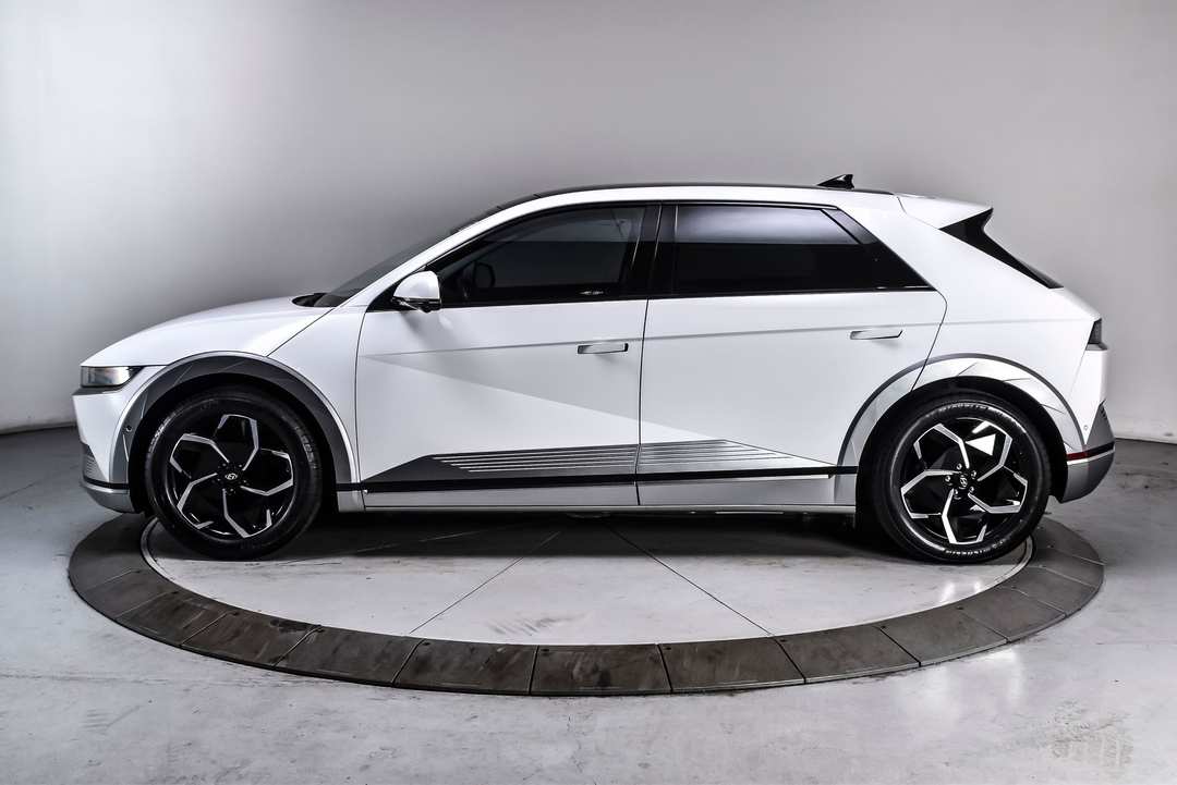 2024 Hyundai Ioniq 5 Limited - Image 3