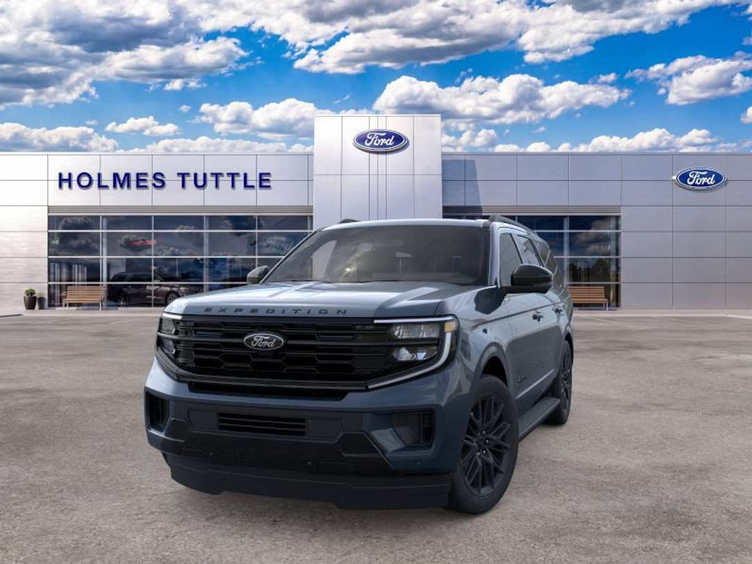 2026 Ford Expedition Platinum - Image 2