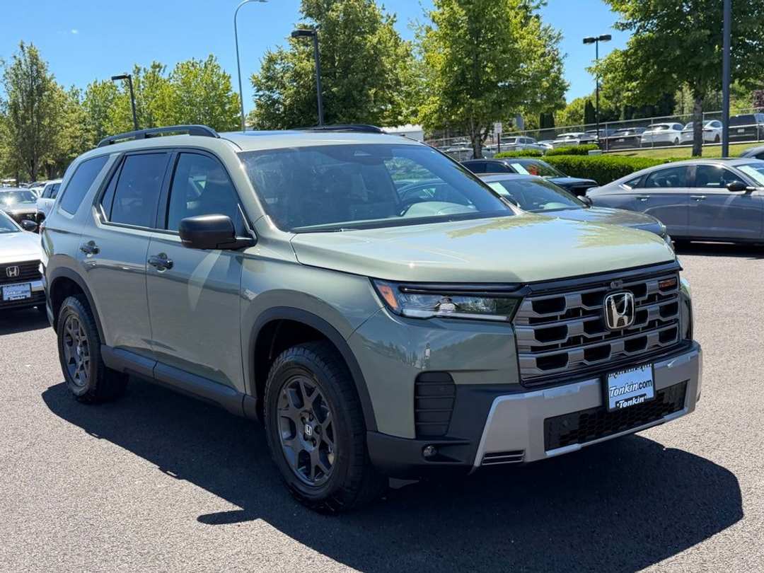 2026 Honda Pilot TrailSport - Image 2