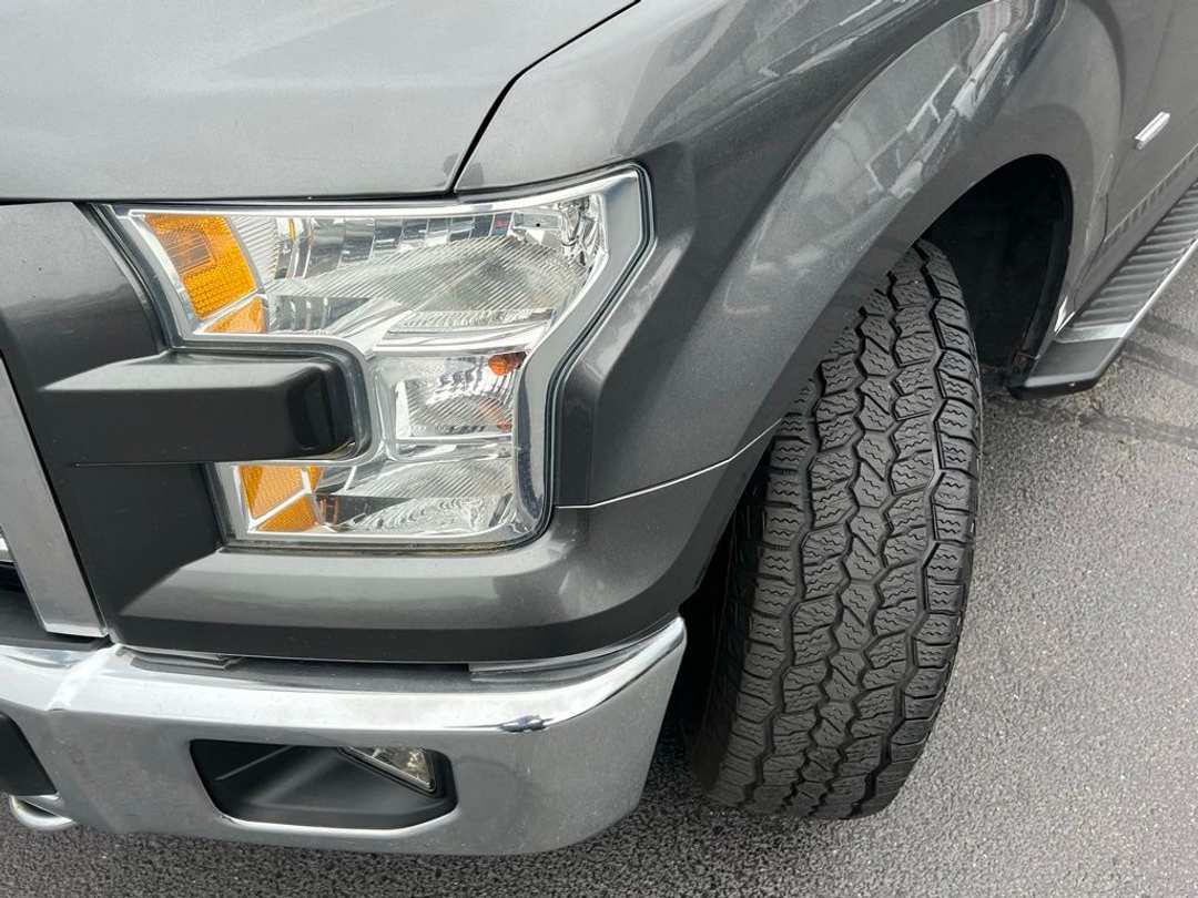 2015 Ford F-150 XLT - Image 3