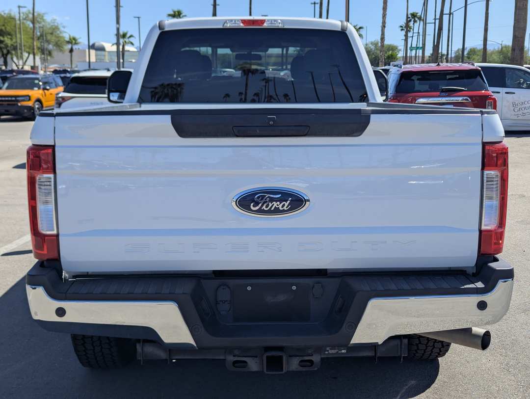 2018 Ford Super Duty F-250 Srw XLT - Image 3