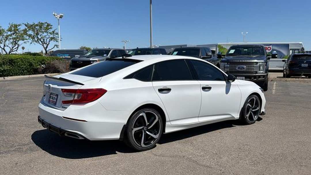 2021 Honda Accord Sport - Image 3