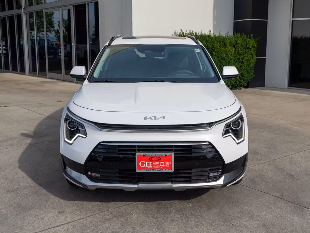2026 Kia Niro SX - Image 2