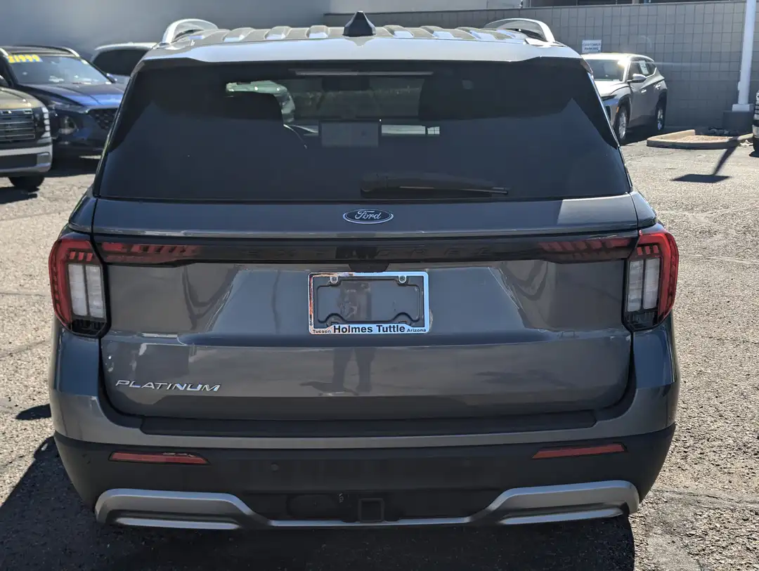 2025 Ford Explorer Platinum - Image 3