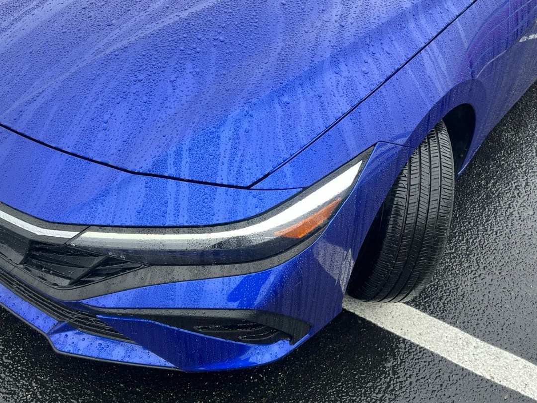 2025 Hyundai Elantra SE - Image 3