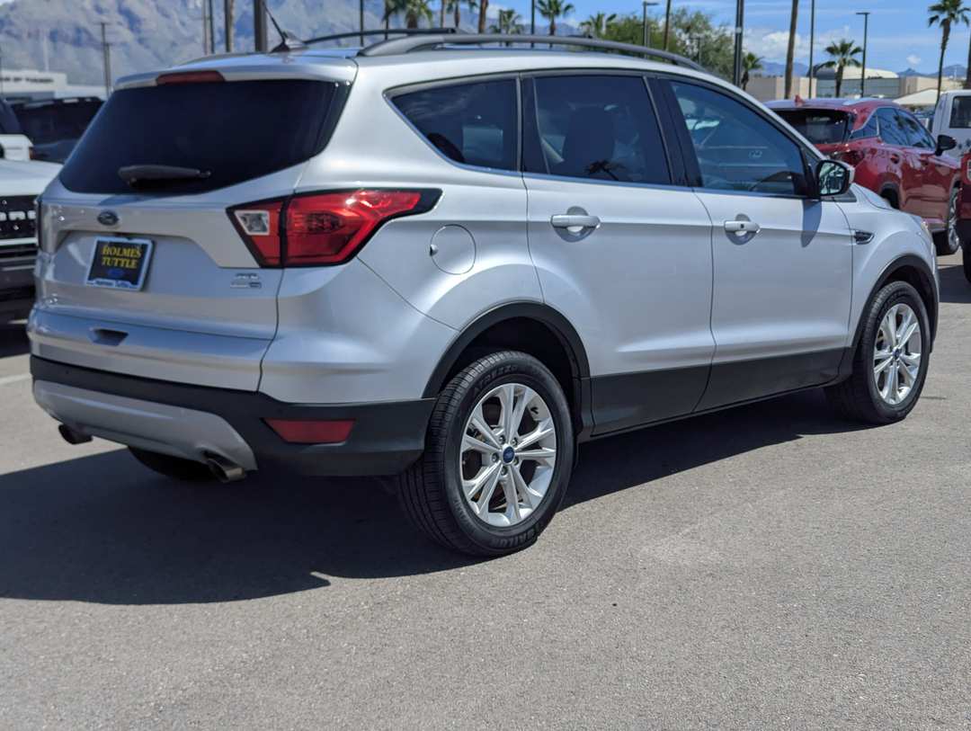 2019 Ford Escape SEL - Image 2