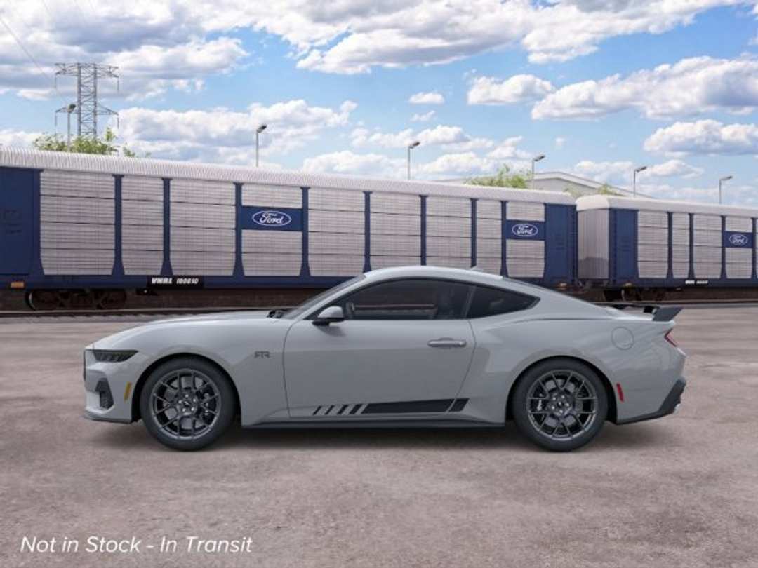 2026 Ford Mustang EcoBoost - Image 3
