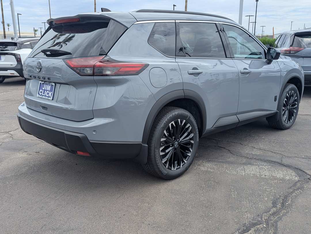 2026 Nissan Rogue Dark Armor - Image 2