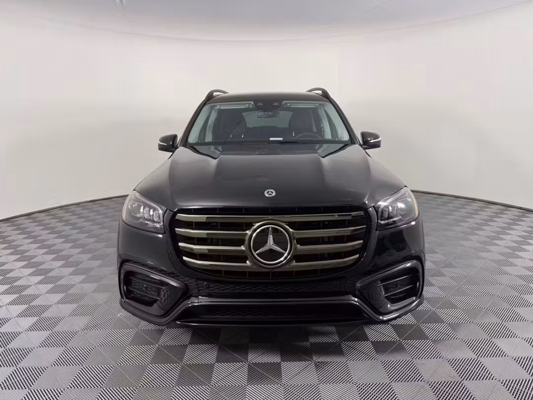 2026 Mercedes-Benz GLS 450 - Image 2