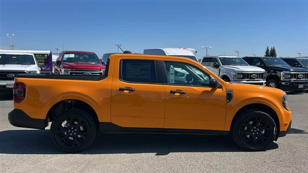 2026 Ford Maverick XLT - Image 2