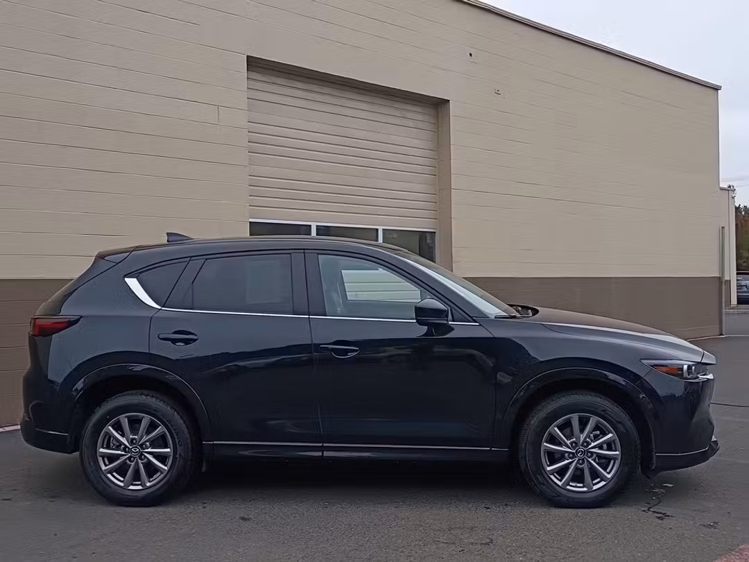 2025 MAZDA CX-5 2.5 S Preferred Package - Image 3