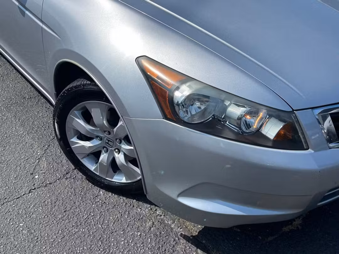 2009 Honda Accord EXL - Image 2