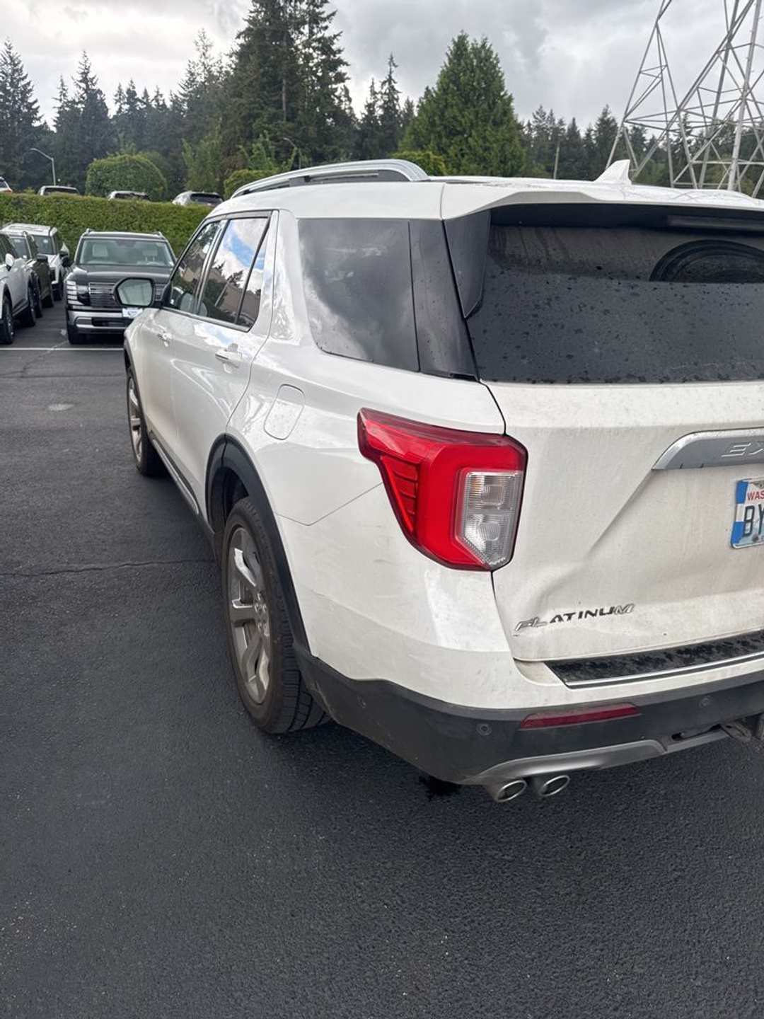 2020 Ford Explorer Platinum - Image 3