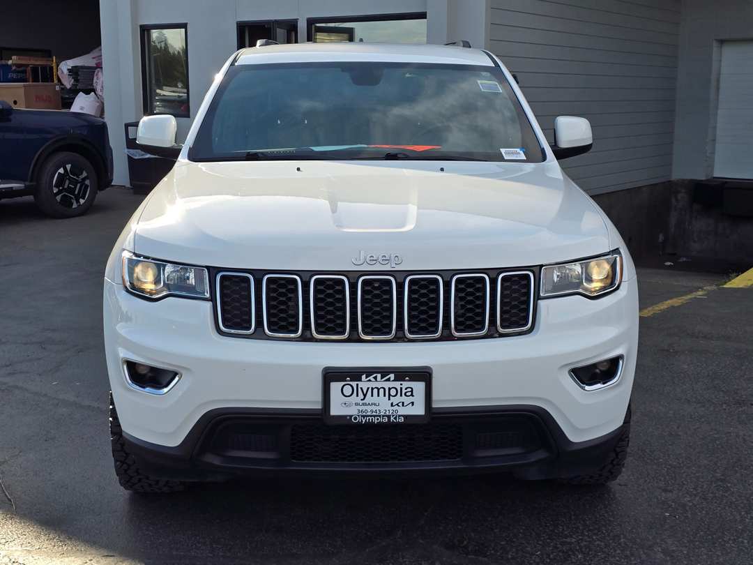 2021 Jeep Grand Cherokee Laredo X - Image 2