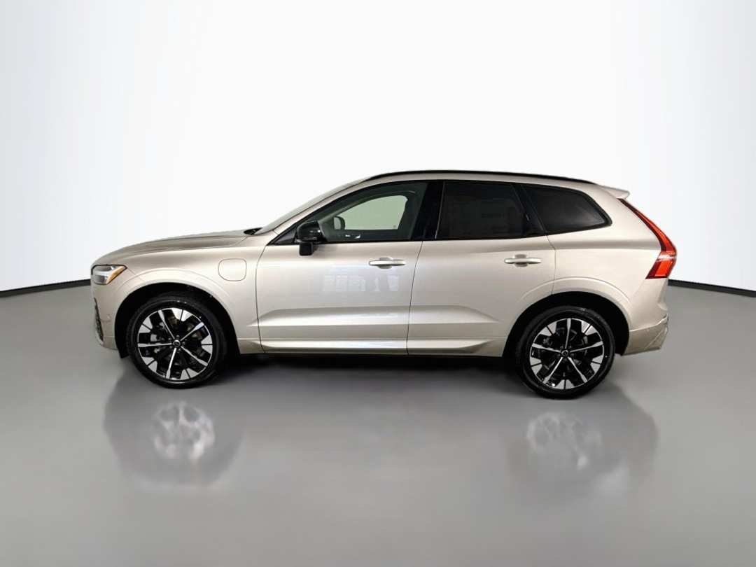 2027 Volvo Xc60 Plug-In Hybrid T8 Plus - Image 2