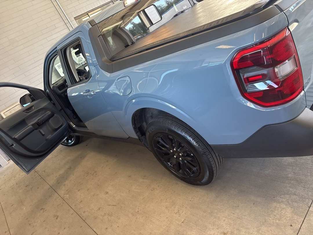 2024 Ford Maverick Lariat - Image 3