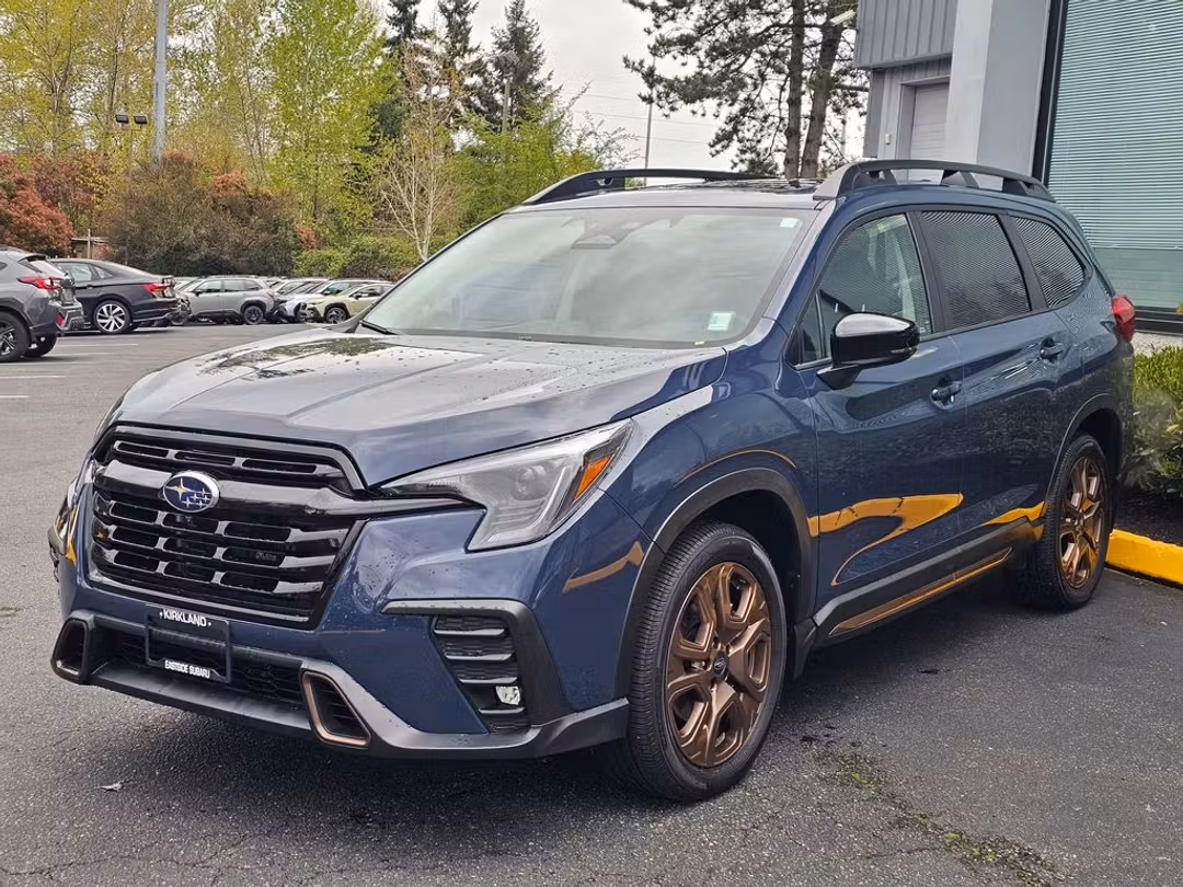 2025 Subaru Ascent Limited Bronze Edition - Image 3