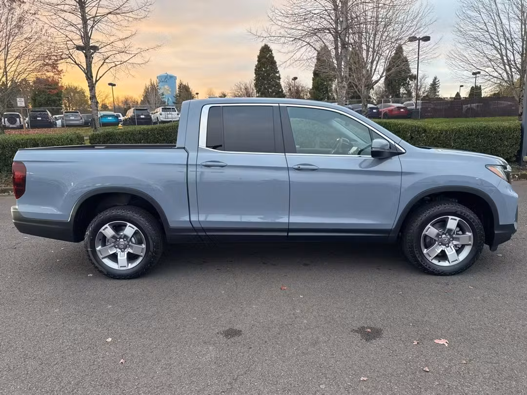 2026 Honda Ridgeline RTL - Image 2