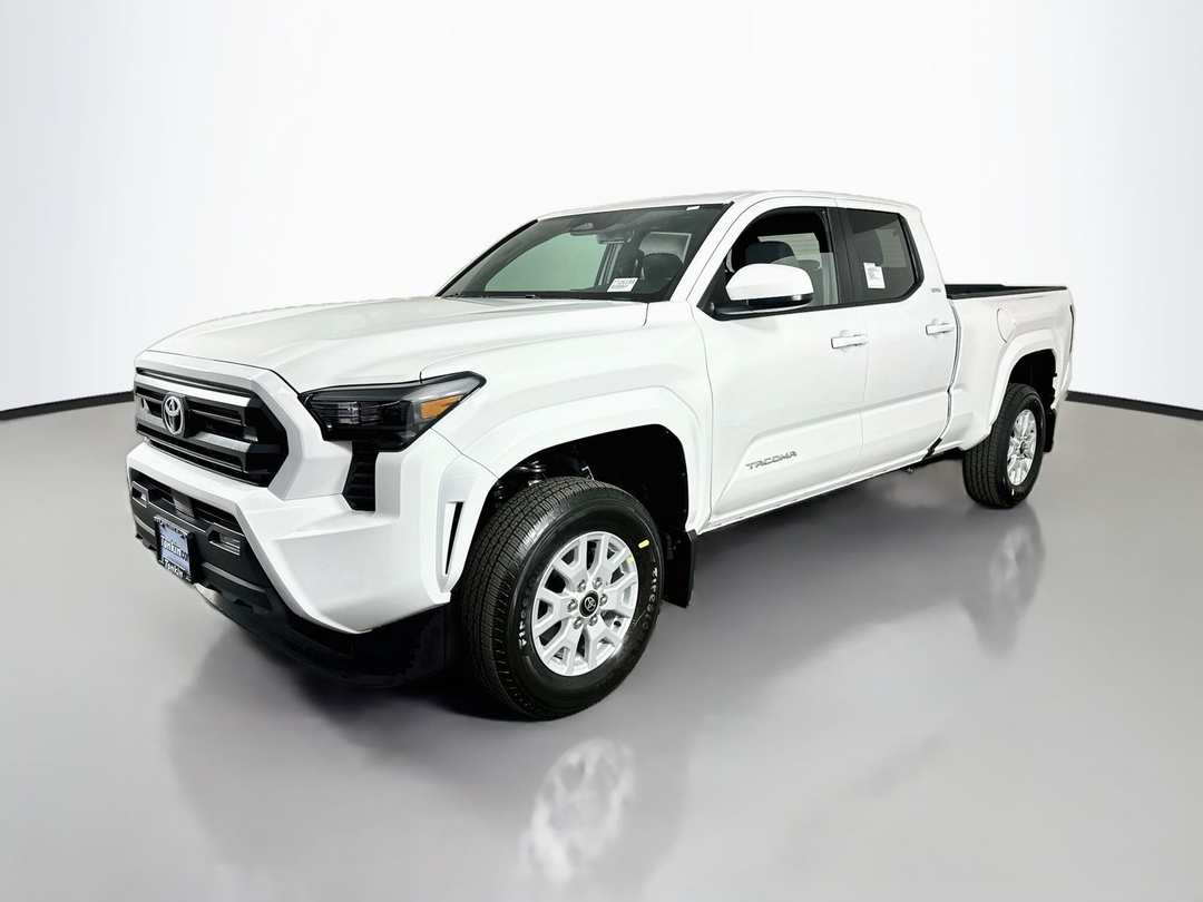 2026 Toyota Tacoma SR5 - Image 3