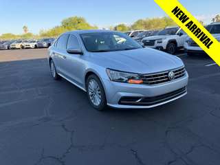 2016 Volkswagen Passat 1.8T SE