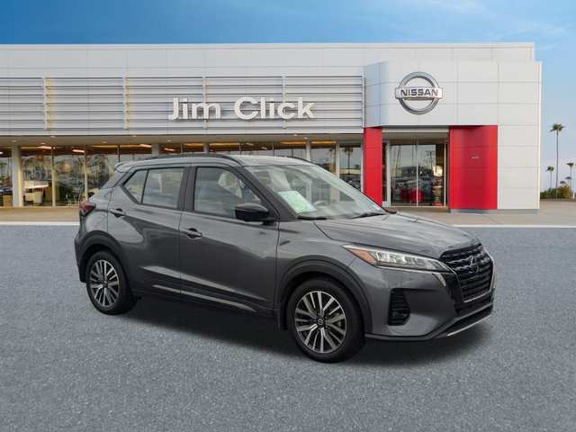 2021 Nissan Kicks SR