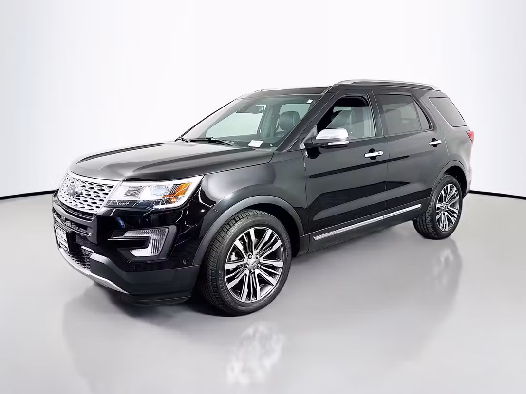 2017 Ford Explorer Platinum - Image 3