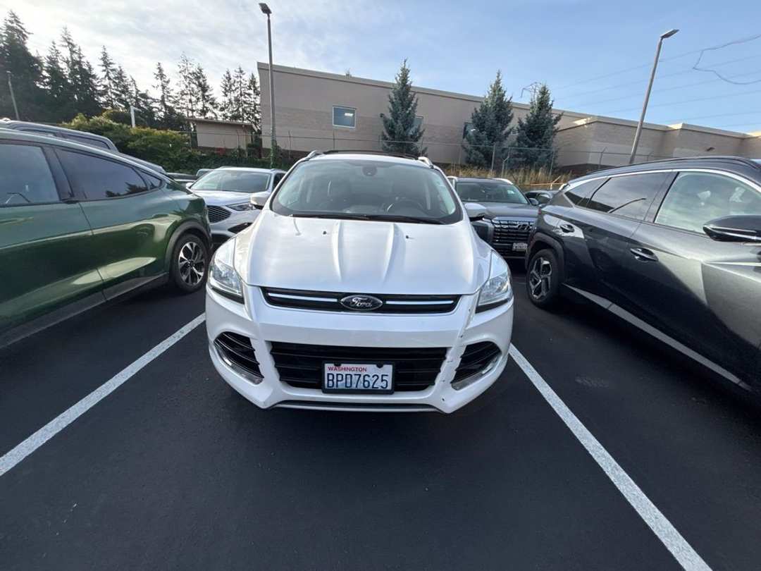 2016 Ford Escape Titanium - Image 2
