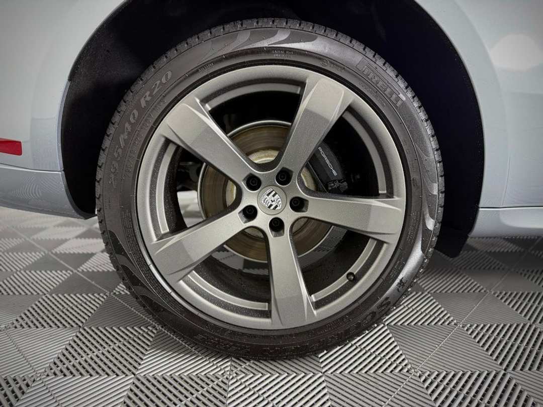 2026 Porsche Macan T - Photo 17